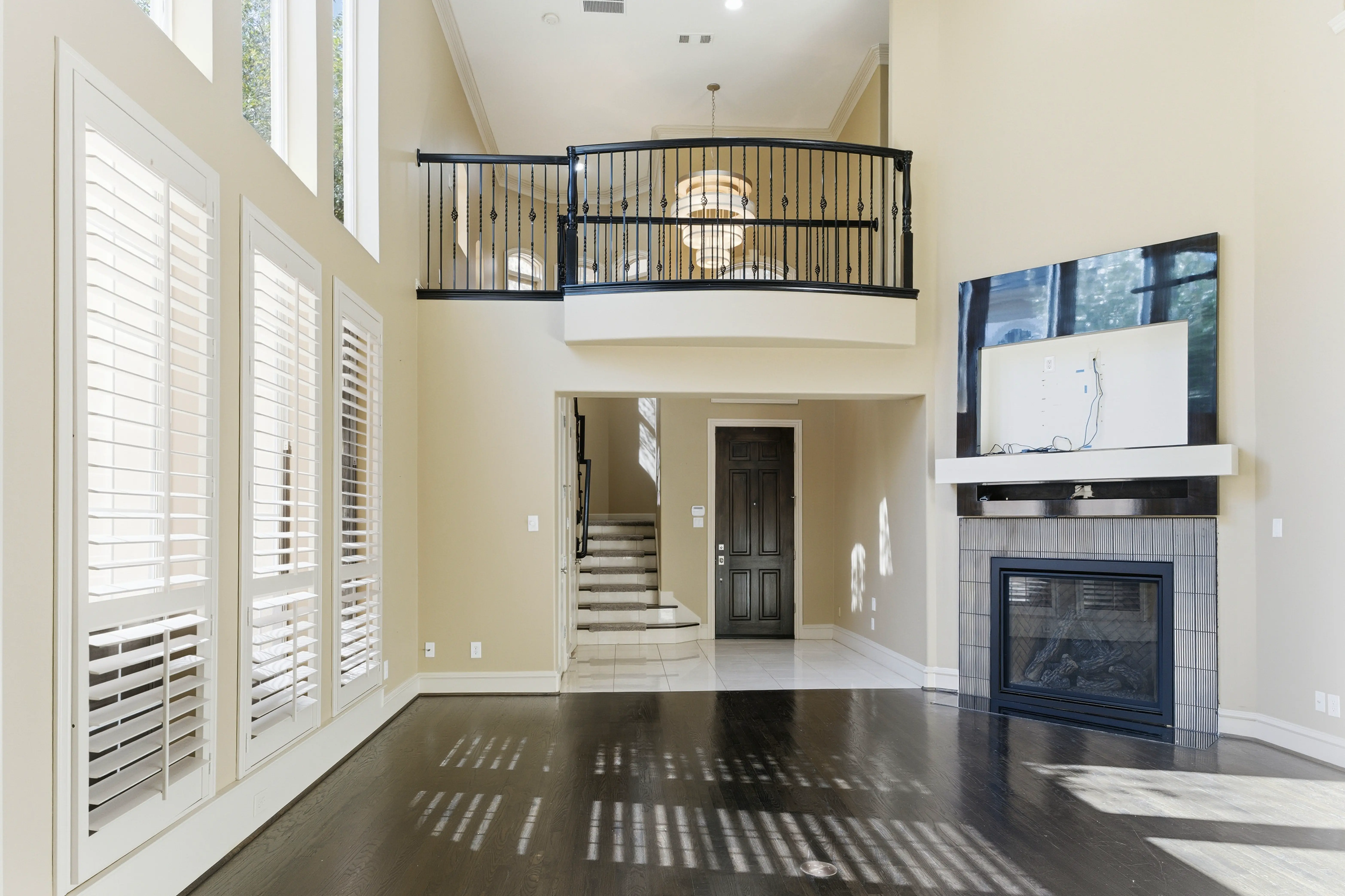 Foyer entry with art niches