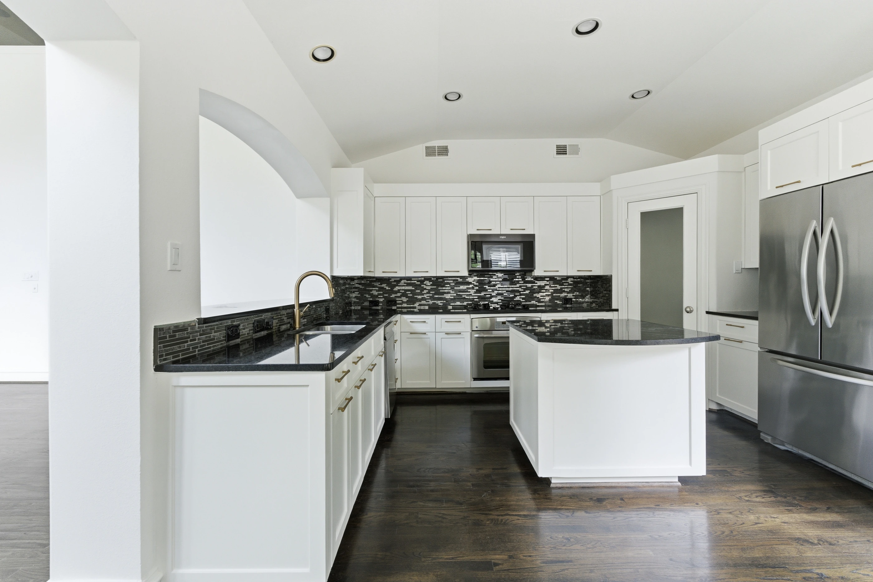 Kitchen alternate angle